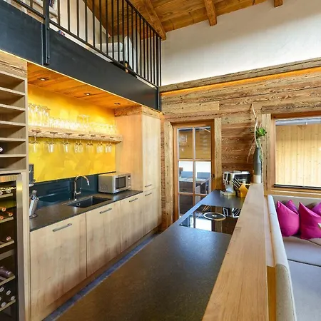 Gams Chalet Goldegg
